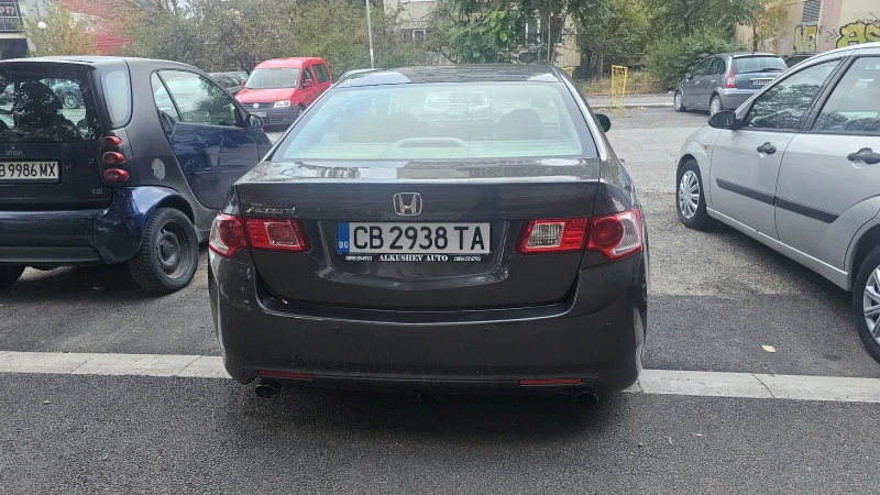Honda Accord 8ма генерация, 2.4 бензин, 201 к.с. executive + , снимка 4 - Автомобили и джипове - 51949862
