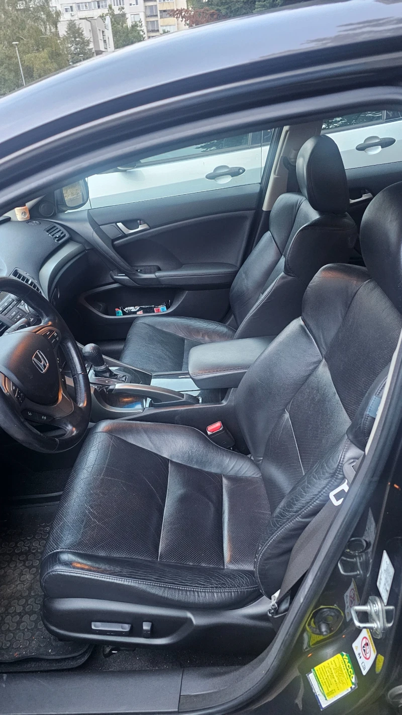 Honda Accord 8ма генерация, 2.4 бензин, 201 к.с. executive + , снимка 9 - Автомобили и джипове - 51949862