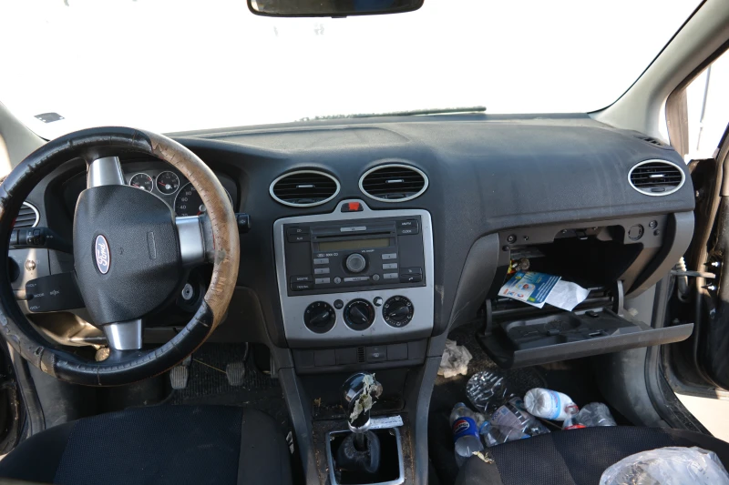 Ford Focus 1.6 TDCI, снимка 7 - Автомобили и джипове - 52164152