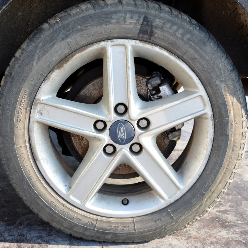 Ford Focus 1.6 TDCI, снимка 6 - Автомобили и джипове - 52164152