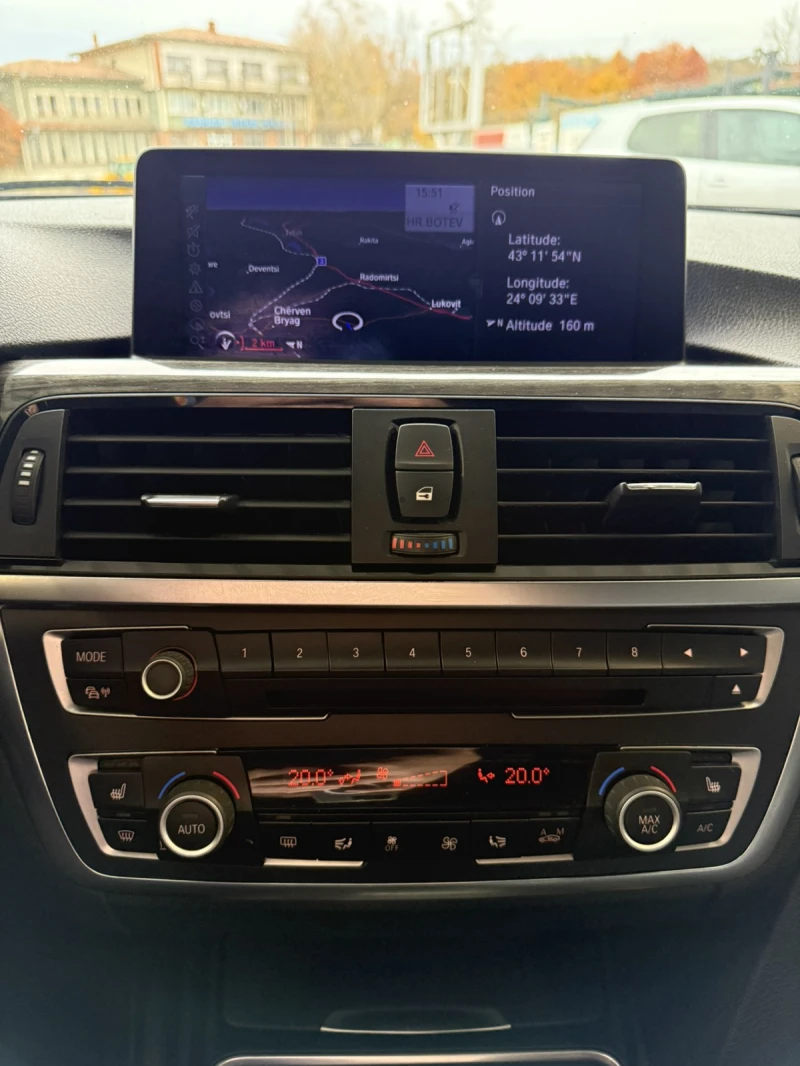 BMW 320 D, снимка 10 - Автомобили и джипове - 52362897