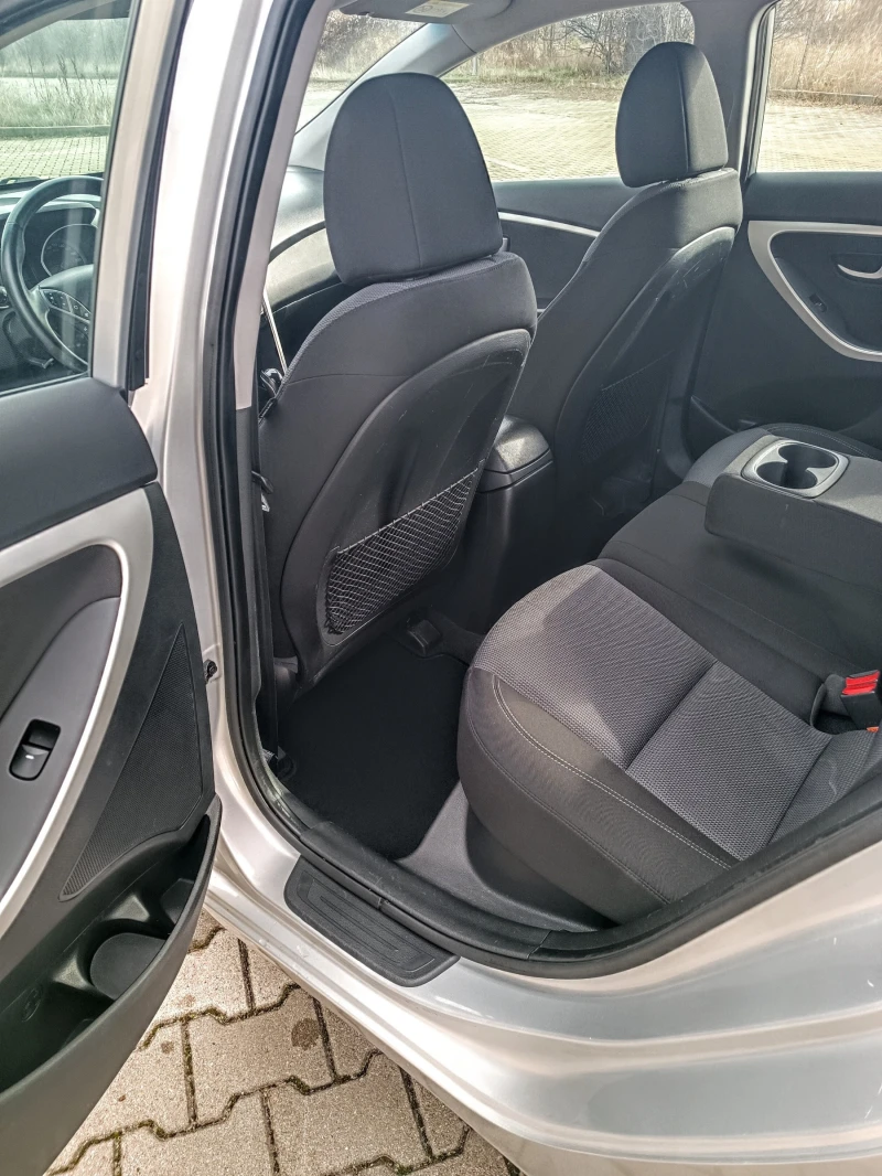 Hyundai I30 1.6 CRDI, LED | ПОДГРЕВ | КЛИМАТРОНИК | , снимка 9 - Автомобили и джипове - 52646506