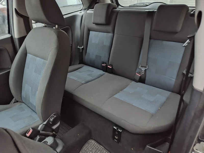 Ford Fiesta 1.2 бензин, снимка 14 - Автомобили и джипове - 52754882