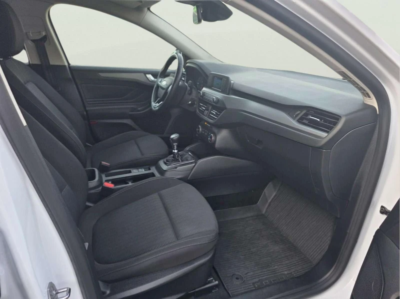 Ford Focus 1.0 EcoBoost, снимка 9 - Автомобили и джипове - 52879674
