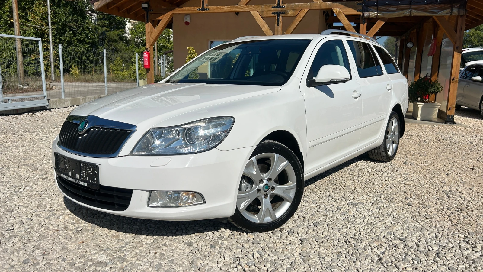 Skoda Octavia 1.6TDI-105к.с.-EURO 5-КСЕНОН-ПОДГРЕВ СЕДАЛКИ - изображение 2