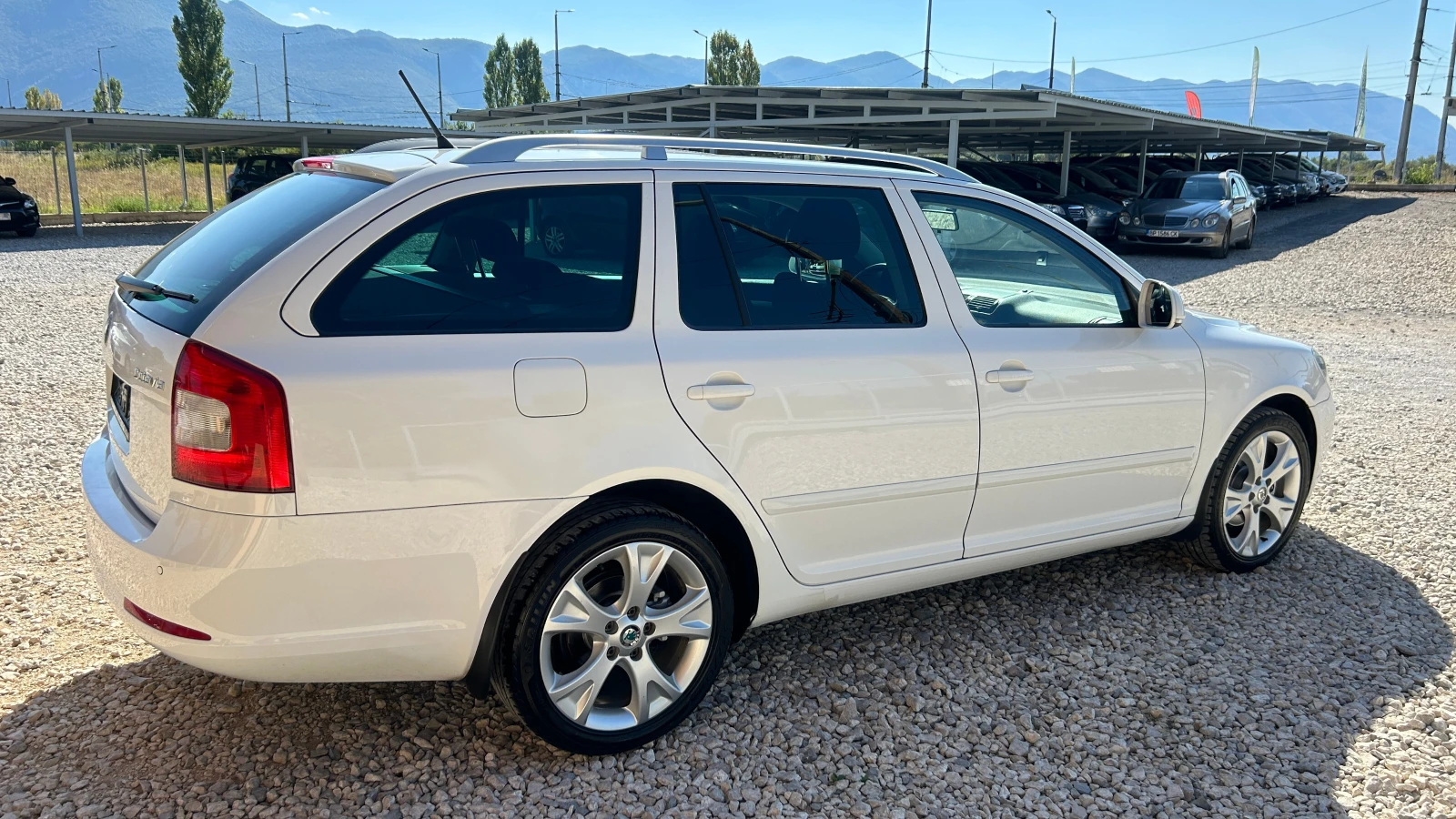 Skoda Octavia 1.6TDI-105к.с.-EURO 5-КСЕНОН-ПОДГРЕВ СЕДАЛКИ - изображение 4