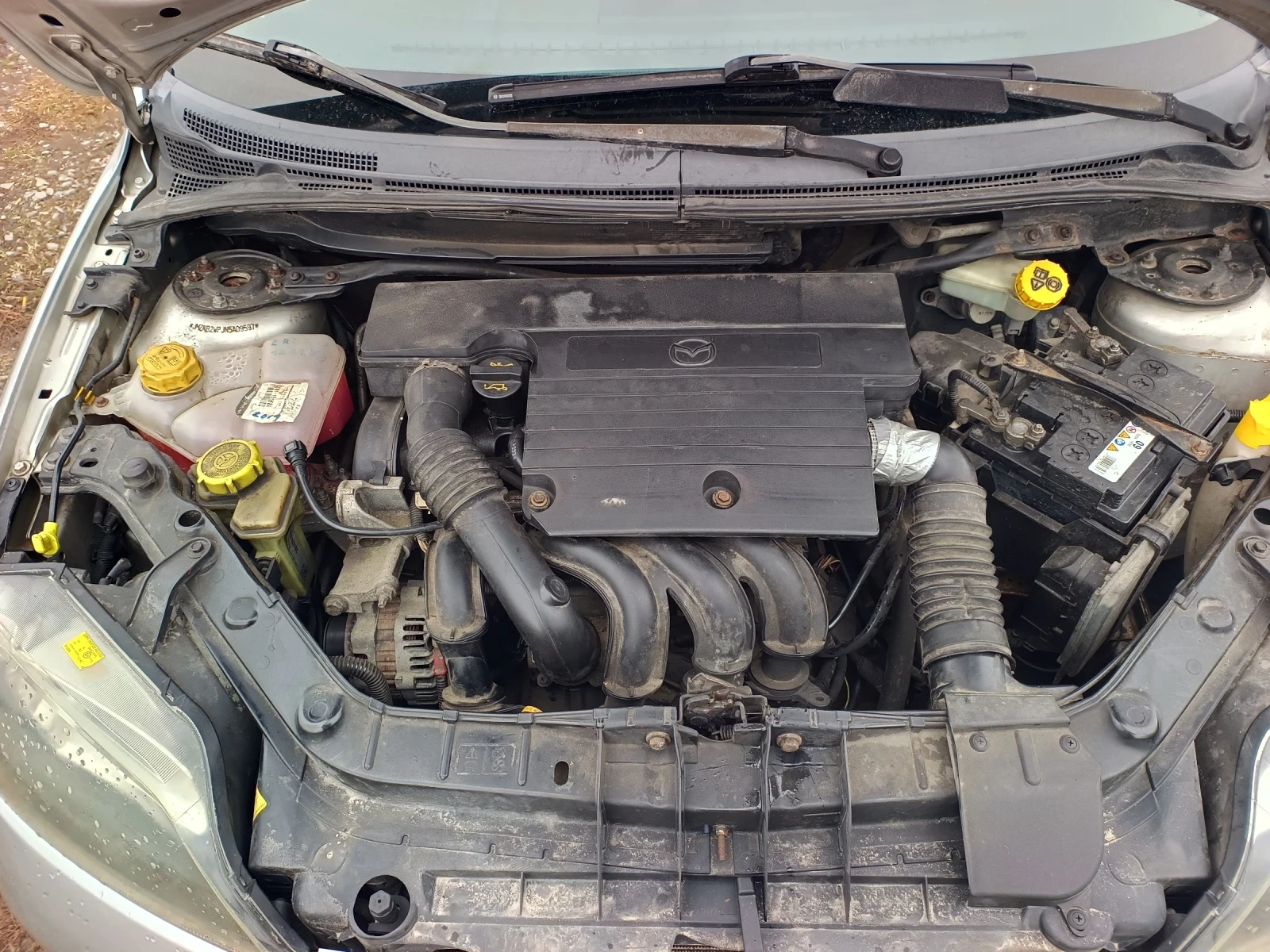 Mazda 2 1.3 I/   | Mobile.bg   17