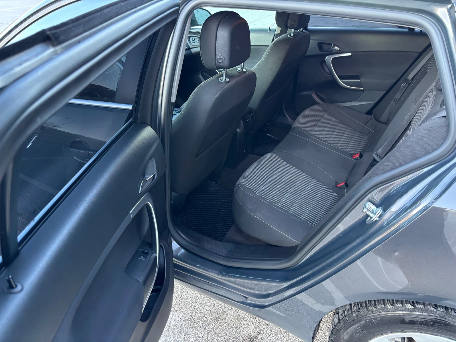 Opel Insignia 2.0 - изображение 10