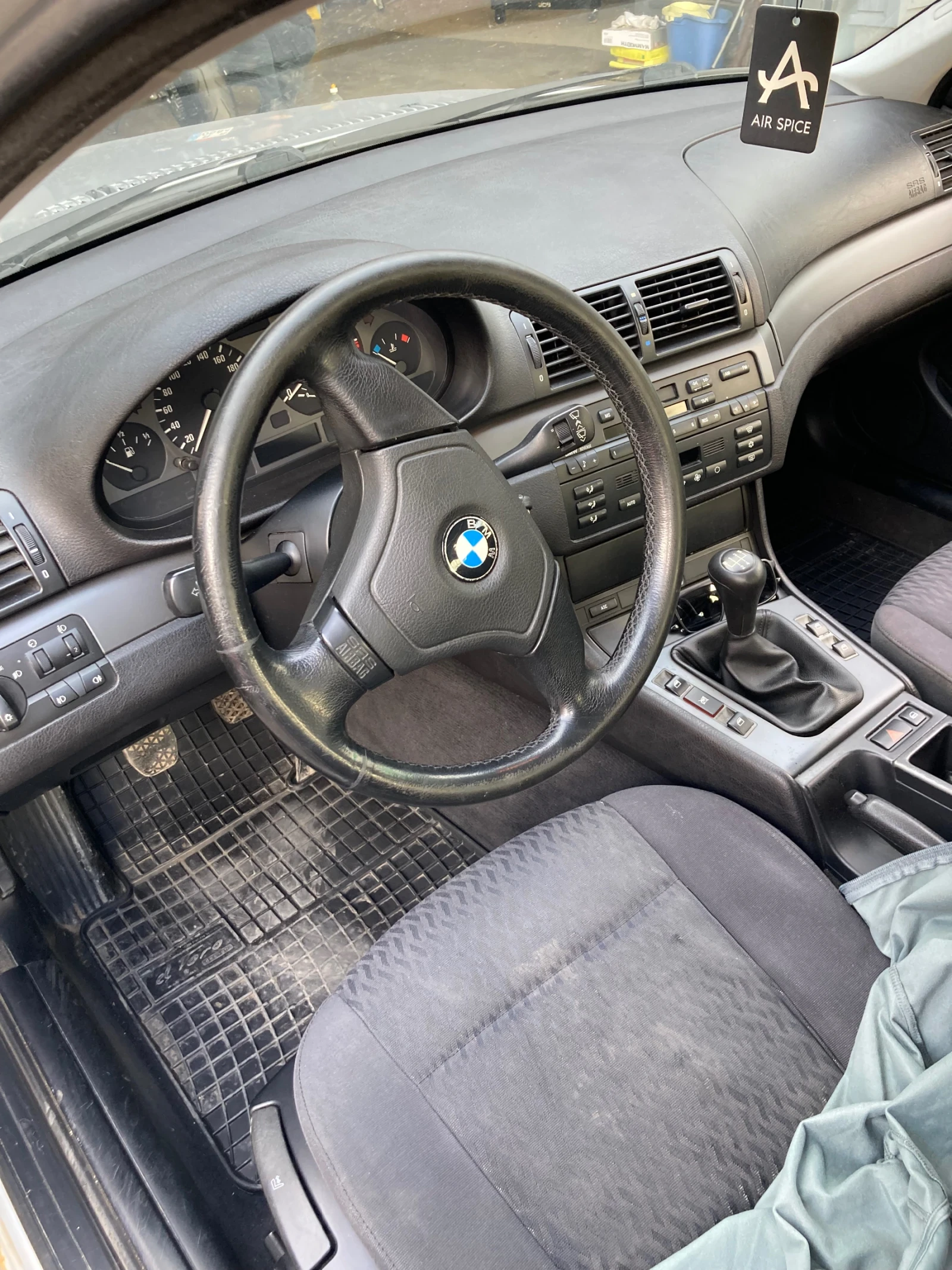 BMW 318  - изображение 5