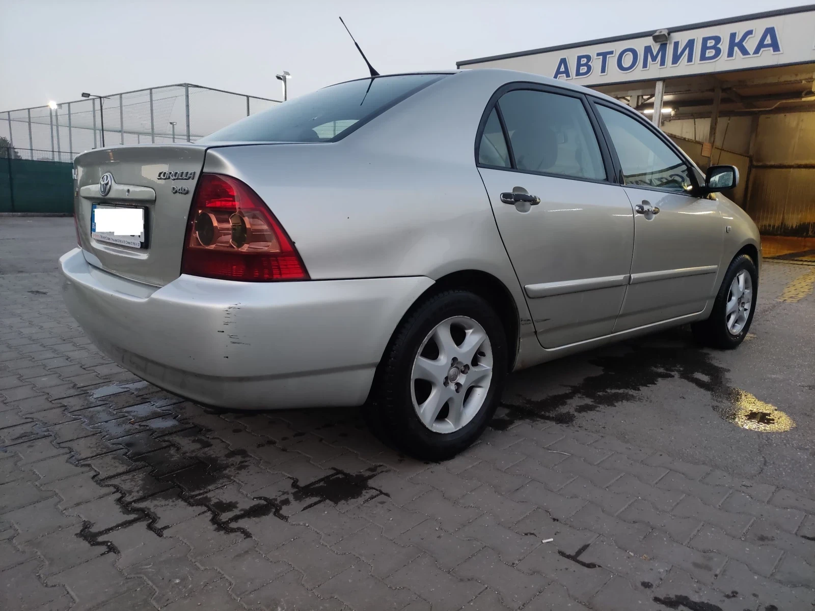 Toyota Corolla 1.4 D4-D Luna 5MT - изображение 4