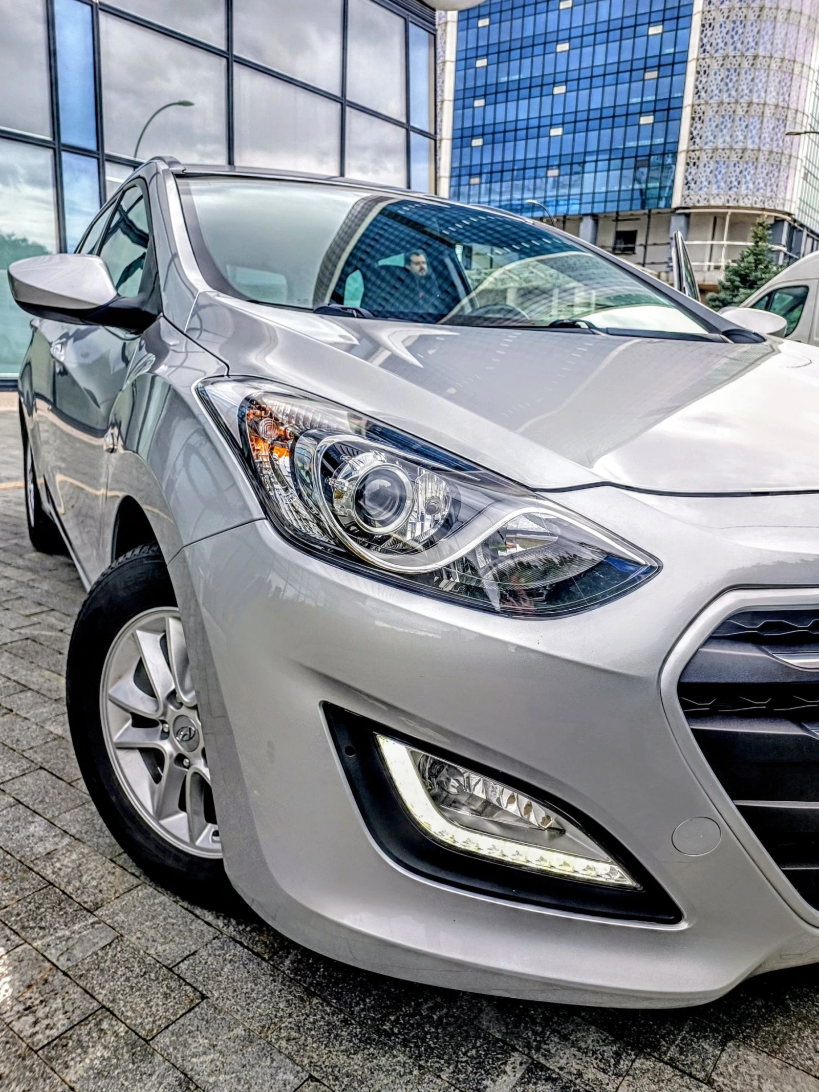 Hyundai I30 1.6 CRDI, LED | ПОДГРЕВ | КЛИМАТРОНИК |  - изображение 3