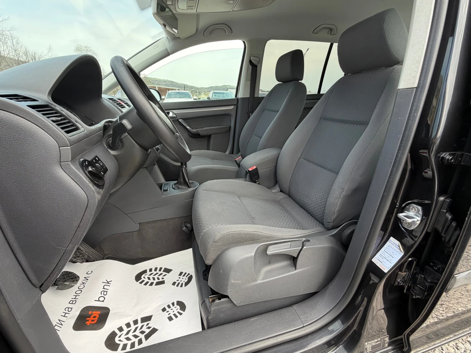 VW Touran 1.9TDi 105к.с * Климатроник* , снимка 12 - Автомобили и джипове - 54208533