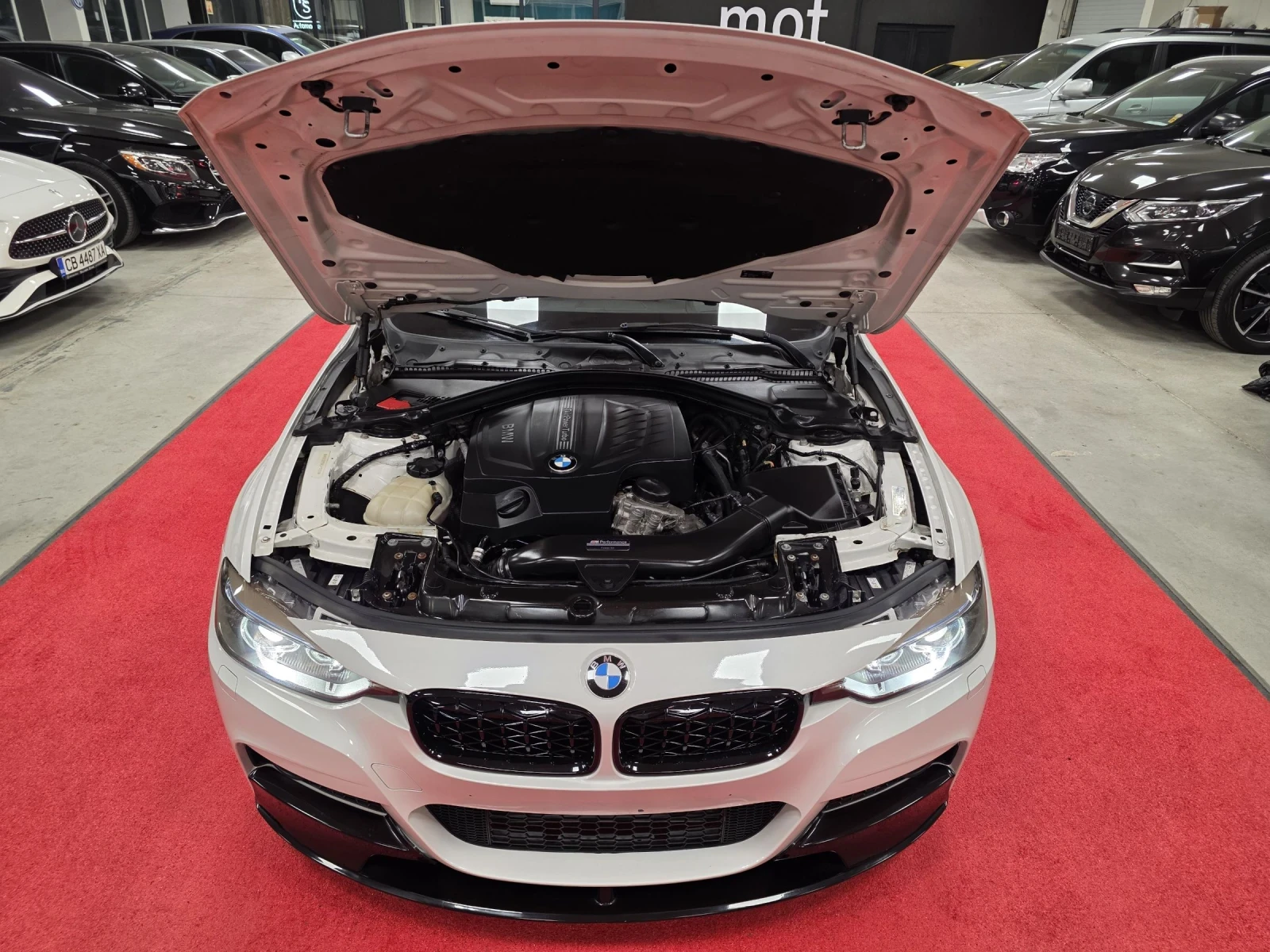 BMW 335 i | X-Drive | Напълно обслужено, снимка 16 - Автомобили и джипове - 54209000