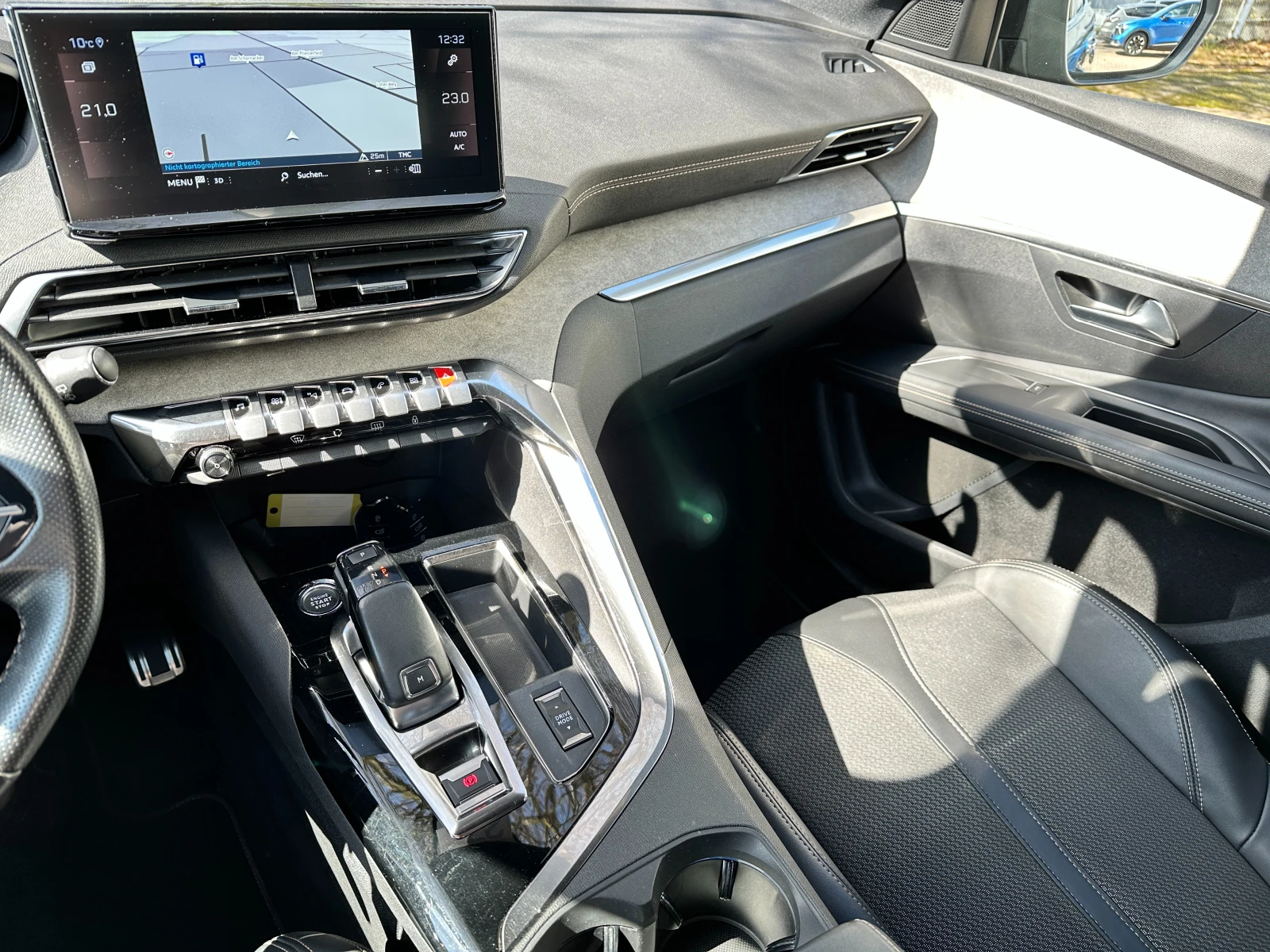 Peugeot 3008 1.2i GT, снимка 9 - Автомобили и джипове - 54218502