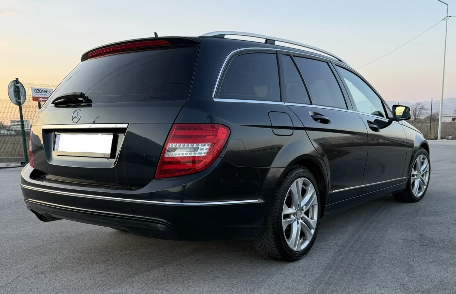 Mercedes-Benz C 200, снимка 7 - Автомобили и джипове - 54311584