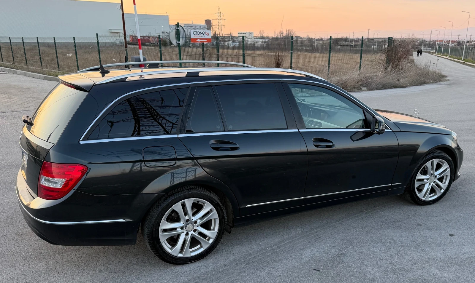 Mercedes-Benz C 200, снимка 6 - Автомобили и джипове - 54311584