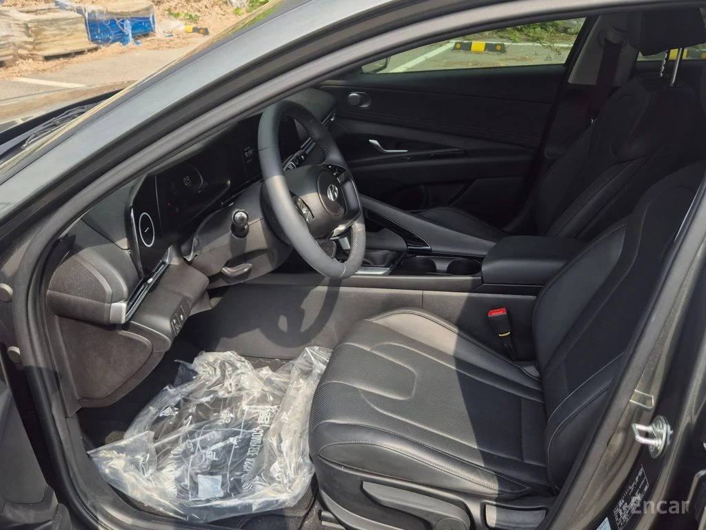 Hyundai Elantra 1.6 Modern* ПОДГРЕВ* ОБДУХВАНЕ* КРАЙНА ЦЕНА* , снимка 7 - Автомобили и джипове - 54873271