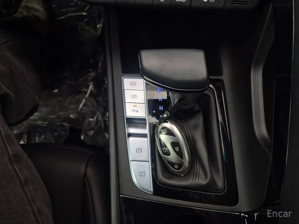 Hyundai Elantra 1.6 Modern* ПОДГРЕВ* ОБДУХВАНЕ* КРАЙНА ЦЕНА* , снимка 14 - Автомобили и джипове - 54873271