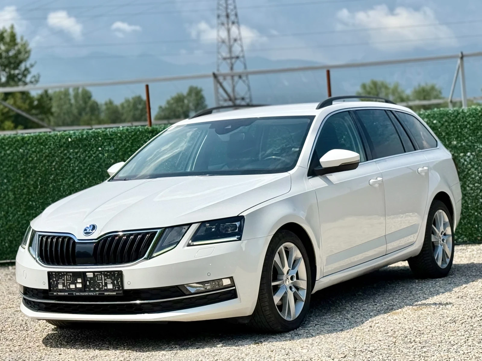 Skoda Octavia 2.0TDi /DSG/FULL LED/DISTRONIC/EURO 6