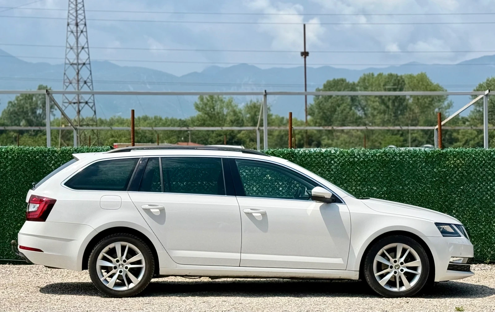 Skoda Octavia 2.0TDi /DSG/FULL LED/DISTRONIC/EURO 6, снимка 4 - Автомобили и джипове - 55016010
