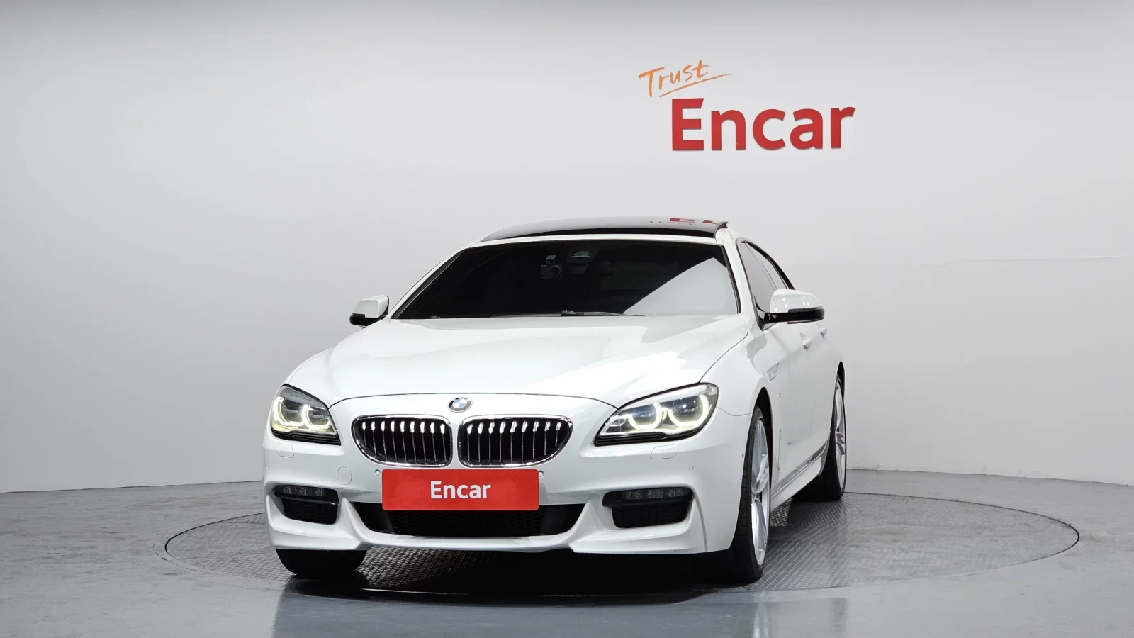 BMW 640 XDRIVE M PACK GRAN COUPE| HUD| HARMAN| LANE ASSIST, снимка 2 - Автомобили и джипове - 55210894