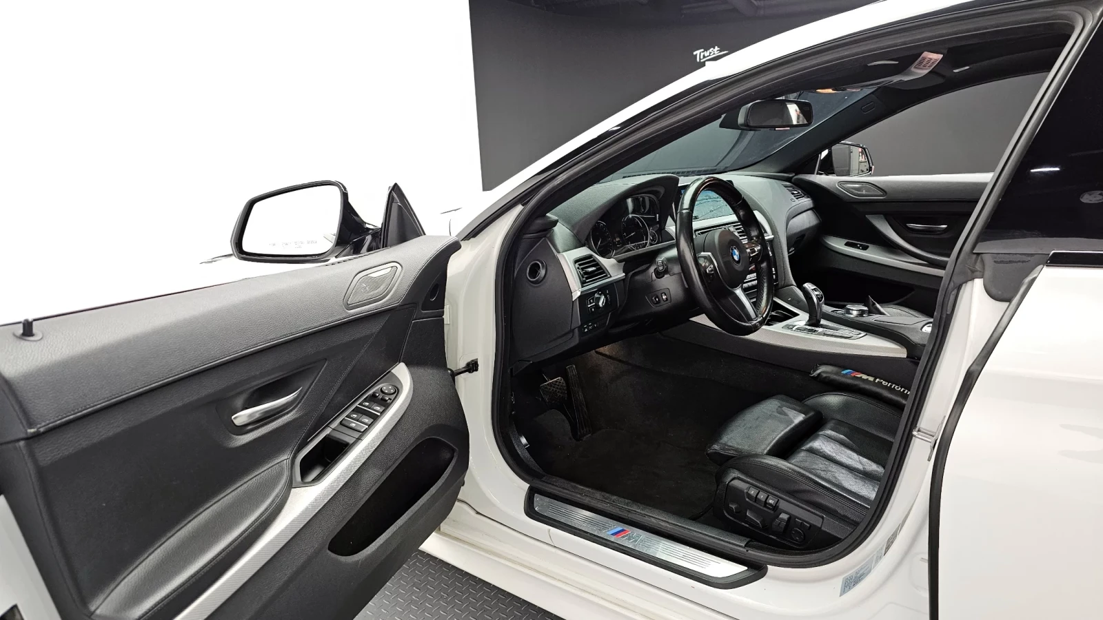 BMW 640 XDRIVE M PACK GRAN COUPE| HUD| HARMAN| LANE ASSIST, снимка 5 - Автомобили и джипове - 55210894