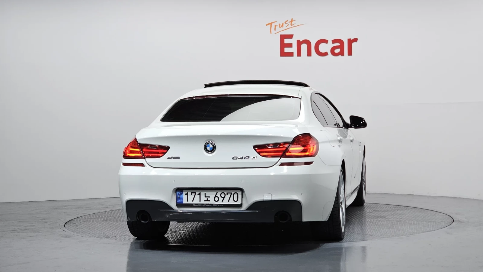 BMW 640 XDRIVE M PACK GRAN COUPE| HUD| HARMAN| LANE ASSIST, снимка 3 - Автомобили и джипове - 55210894