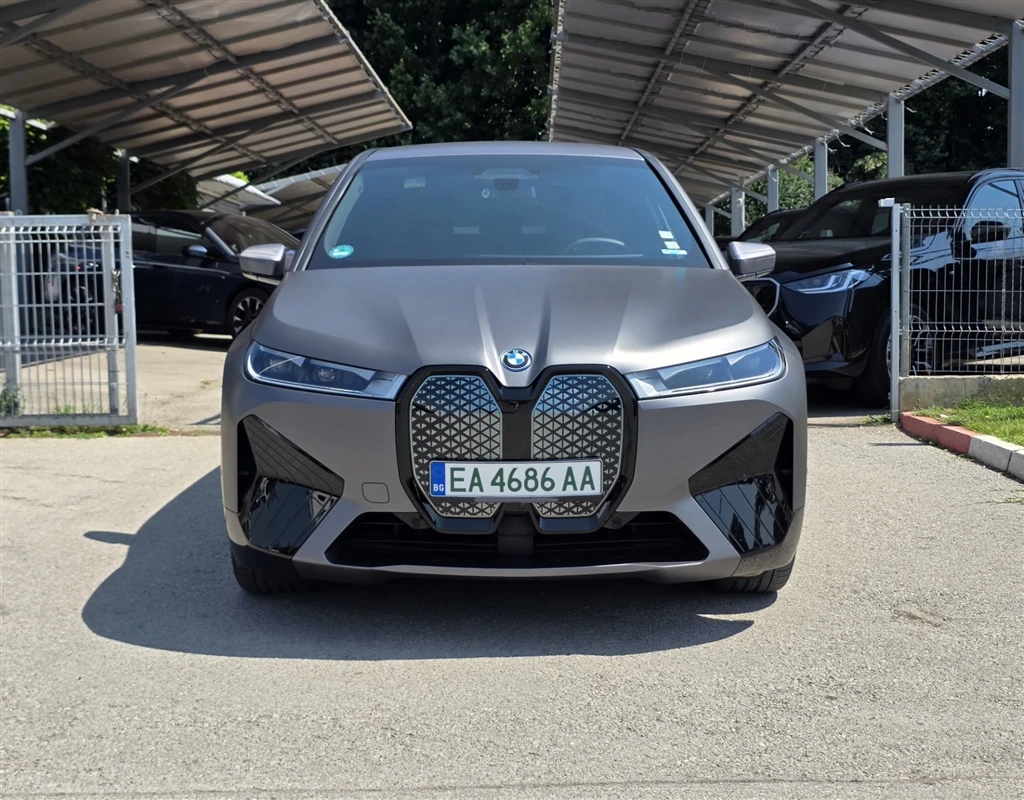 BMW iX xDrive40, снимка 9 - Автомобили и джипове - 55211156
