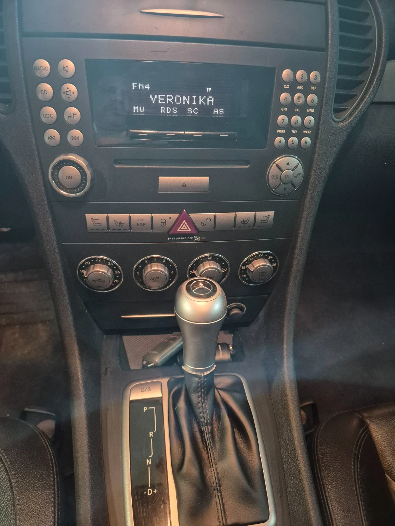 Mercedes-Benz SLK 200 compressor, снимка 8 - Автомобили и джипове - 55799920