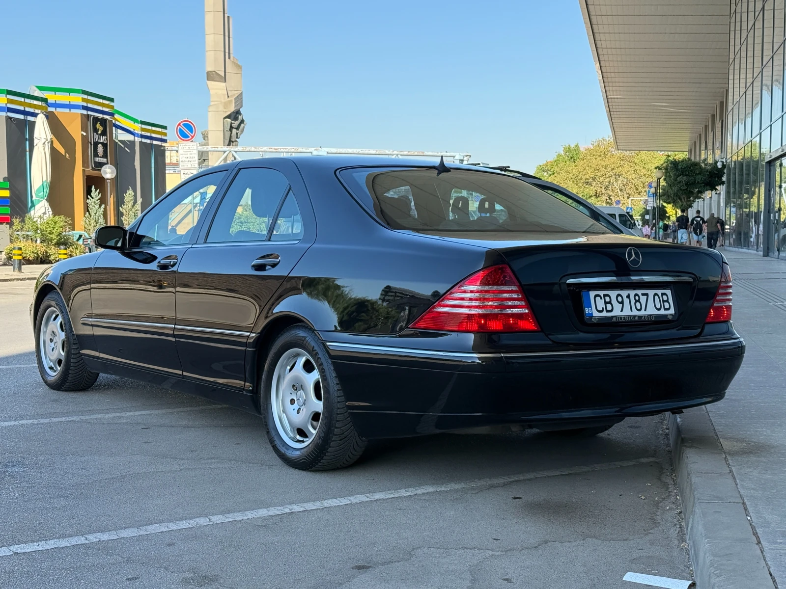 Mercedes-Benz S 350 6 МЕСЕЦА ГАРАНЦИЯ/245к.с. Facelift/Реални Км!!!, снимка 3 - Автомобили и джипове - 56001783