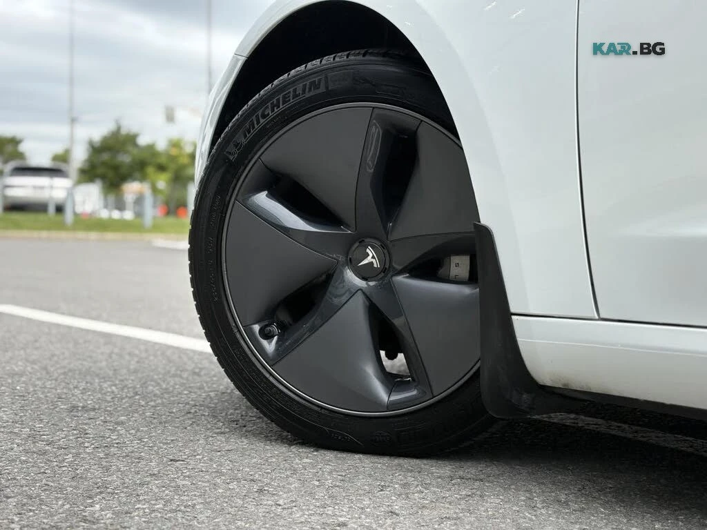 Tesla Model 3 LONG RANGE* 4X4* , снимка 13 - Автомобили и джипове - 56017220