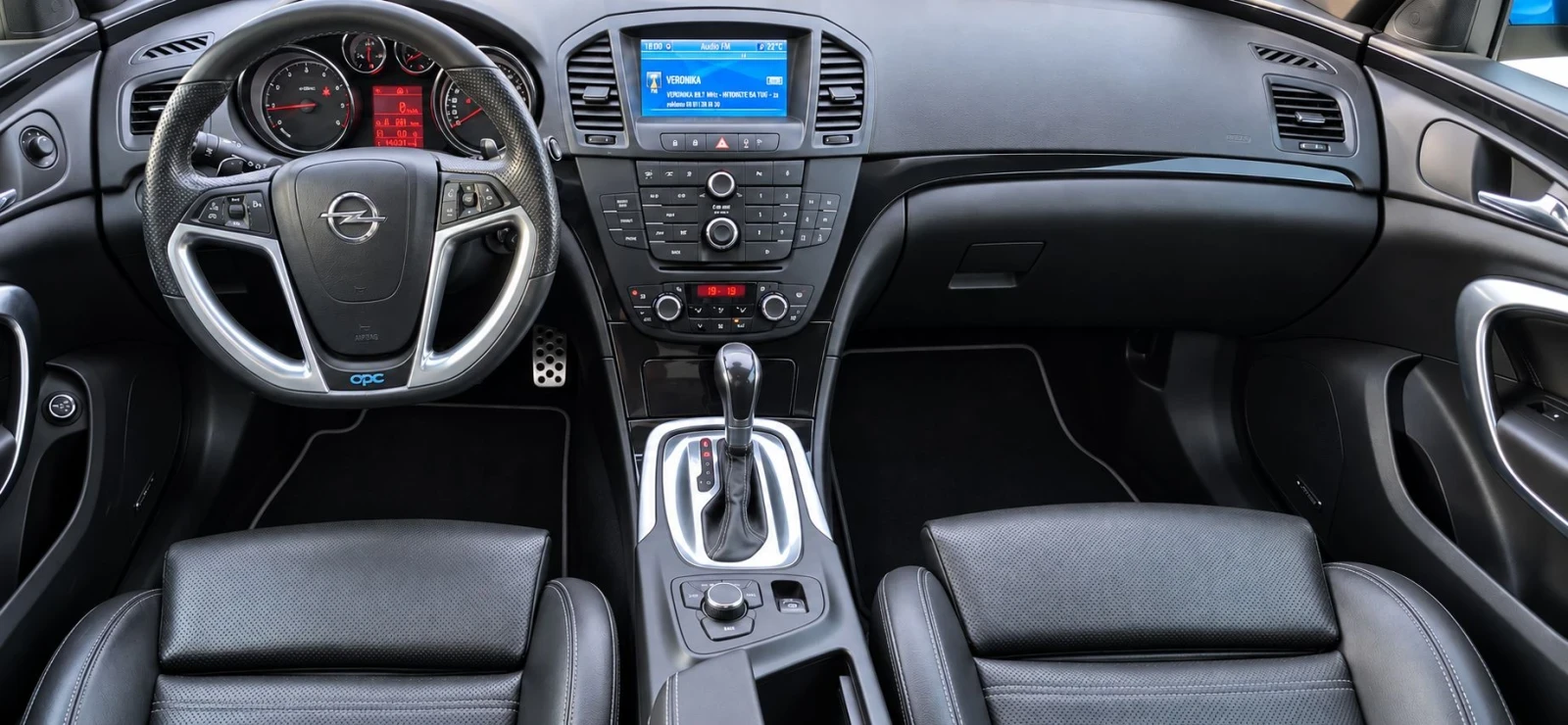 Opel Insignia, снимка 10 - Автомобили и джипове - 56043572