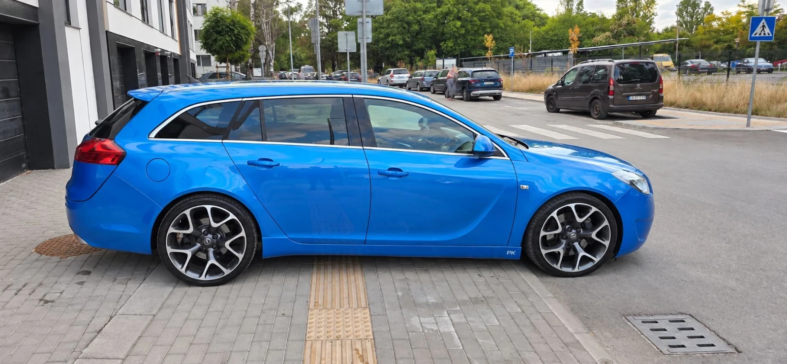 Opel Insignia, снимка 5 - Автомобили и джипове - 56043572
