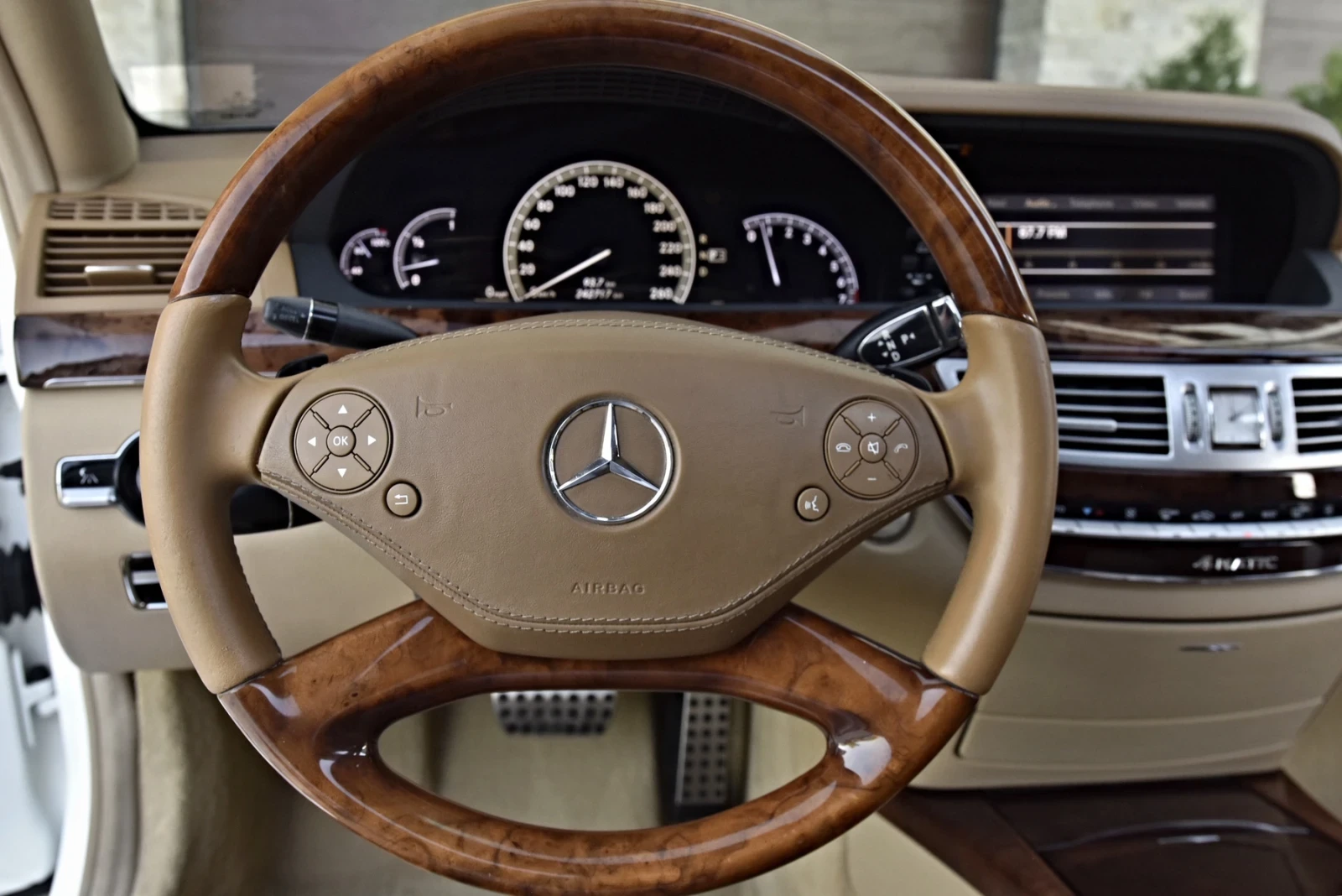Mercedes-Benz S 500 AMG* NIGH.DIST/3TV/FUll MAXX!!!, снимка 11 - Автомобили и джипове - 56217216
