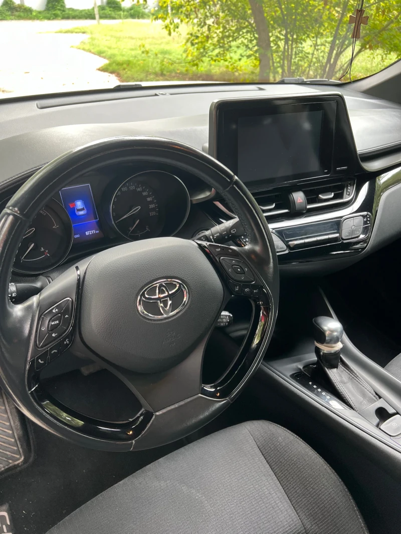 Toyota C-HR, снимка 1 - Автомобили и джипове - 48985792