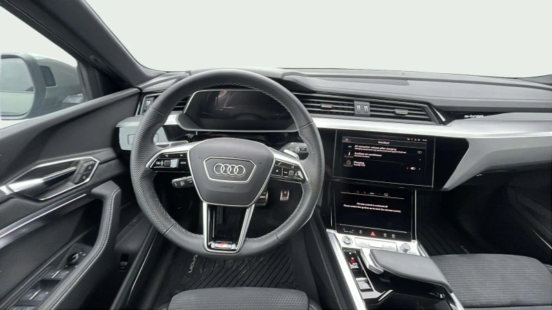 Audi Q8 E-tron 50 quattro, снимка 10 - Автомобили и джипове - 49297452