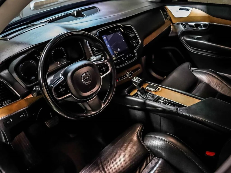 Volvo Xc90 T6 Inscr* Distr* B&Wilkins* HUD* Virtual* Обдух* , снимка 7 - Автомобили и джипове - 52318030