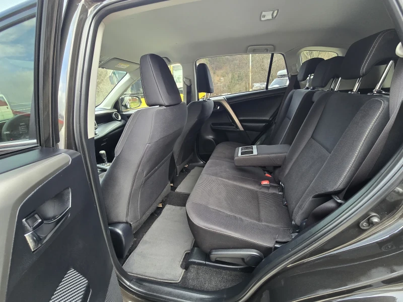 Toyota Rav4 Топ състояние  4x4 автомат, снимка 14 - Автомобили и джипове - 52975296