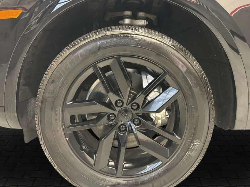 Audi Q5 * quattro Premium * CARFAX * БЕЗ ПЪРВОНАЧАЛНА ВНОС, снимка 12 - Автомобили и джипове - 53059097