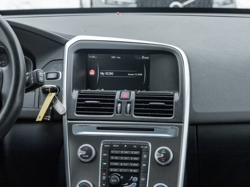 Volvo XC60 T5* AWD* Кожа* Подгрев* НАВИ* KEYLESS* , снимка 10 - Автомобили и джипове - 53293638