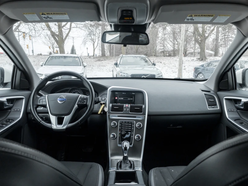 Volvo XC60 T5* AWD* Кожа* Подгрев* НАВИ* KEYLESS* , снимка 7 - Автомобили и джипове - 53293638