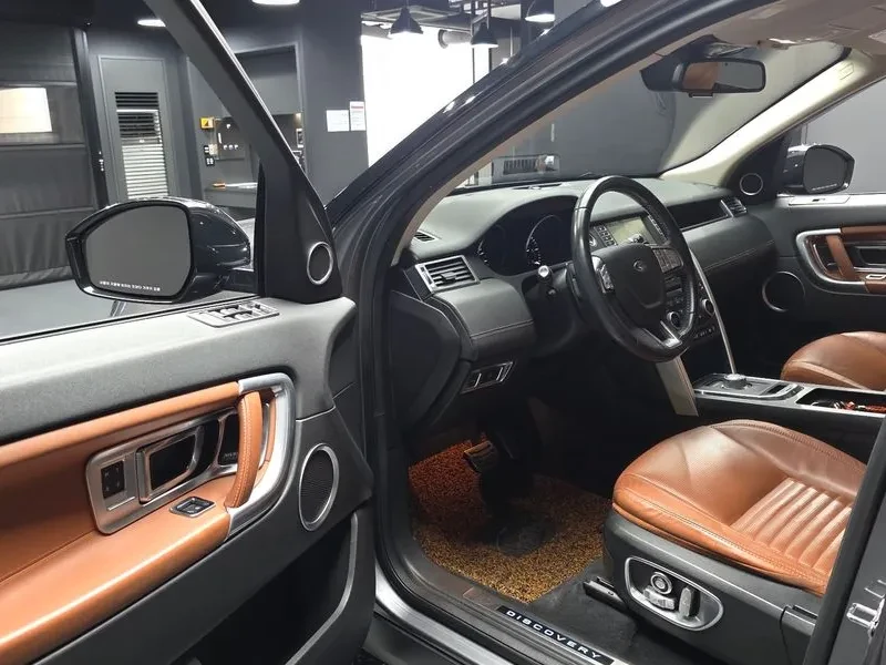 Land Rover Discovery Sport 2.0 Td4 Hse Luxury, снимка 10 - Автомобили и джипове - 56224300