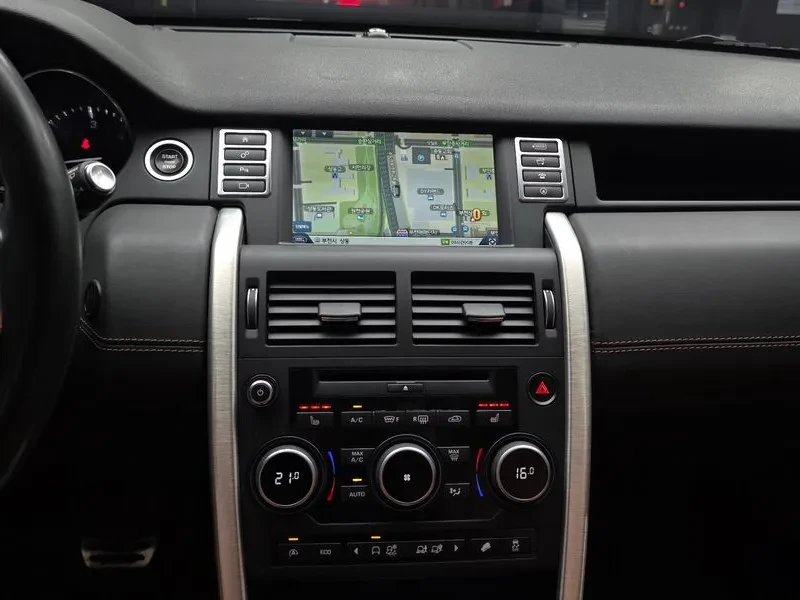 Land Rover Discovery Sport 2.0 Td4 Hse Luxury, снимка 14 - Автомобили и джипове - 56224300