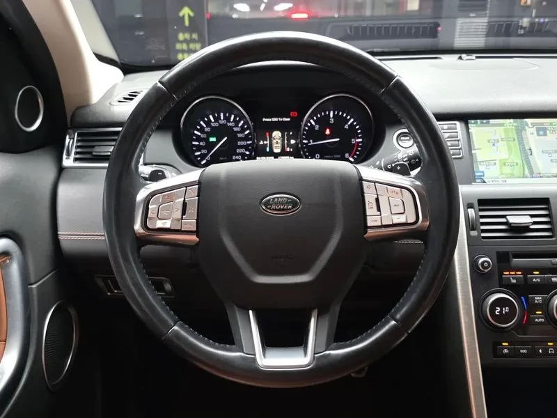 Land Rover Discovery Sport 2.0 Td4 Hse Luxury, снимка 13 - Автомобили и джипове - 56224300