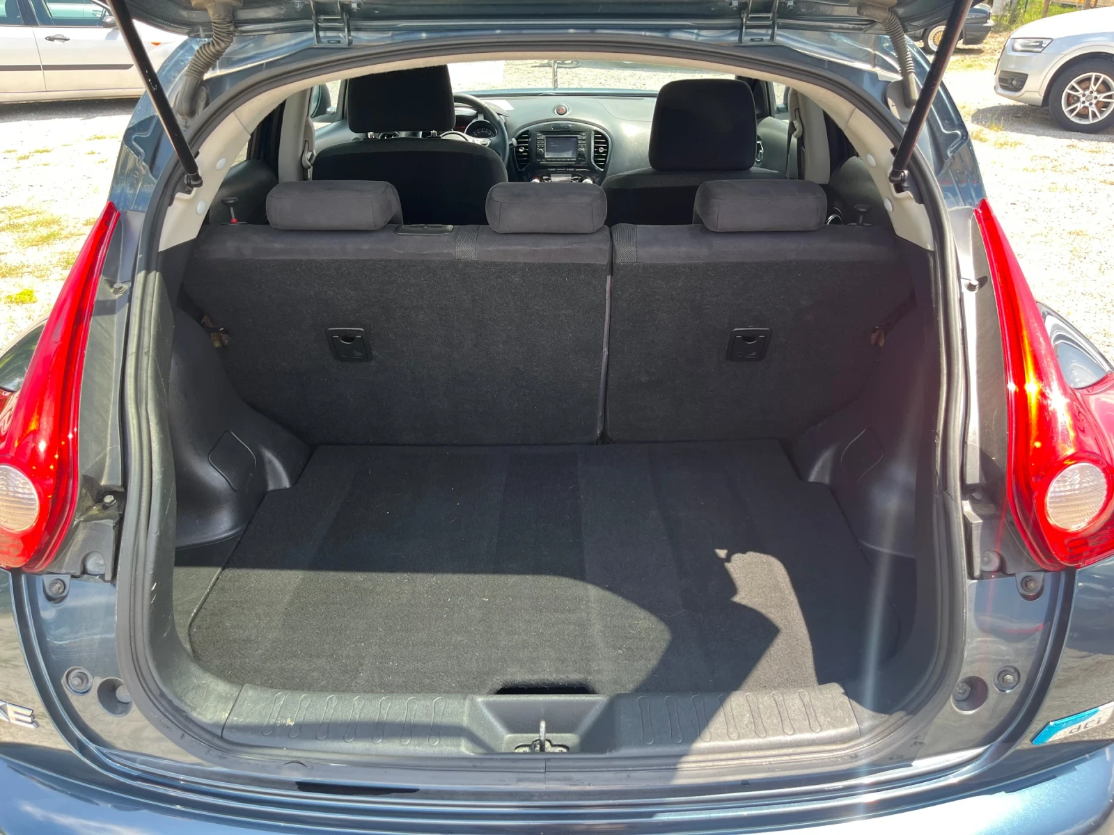 Nissan Juke 1, 5 DCI, снимка 14 - Автомобили и джипове - 40007521