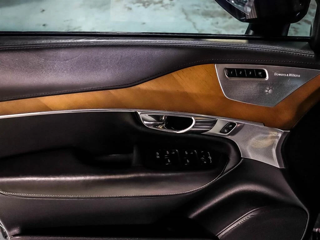 Volvo Xc90 T6 Inscr* Distr* B&Wilkins* HUD* Virtual* Обдух*  - изображение 6