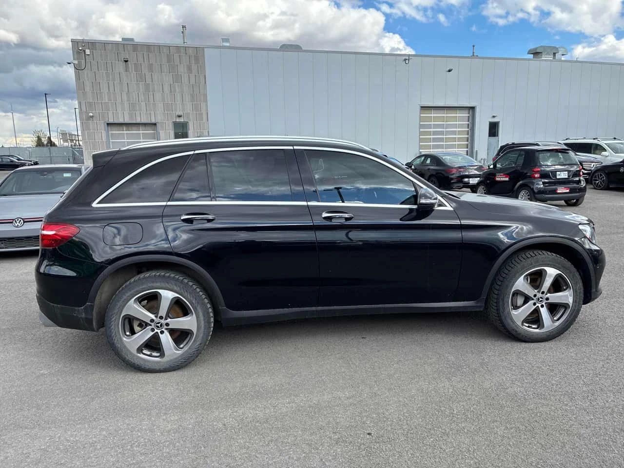 Mercedes-Benz GLC 300 ПАМЕТ| ПАНОРАМА| KEYLESS| 360 КАМЕРИ| , снимка 4 - Автомобили и джипове - 54387715