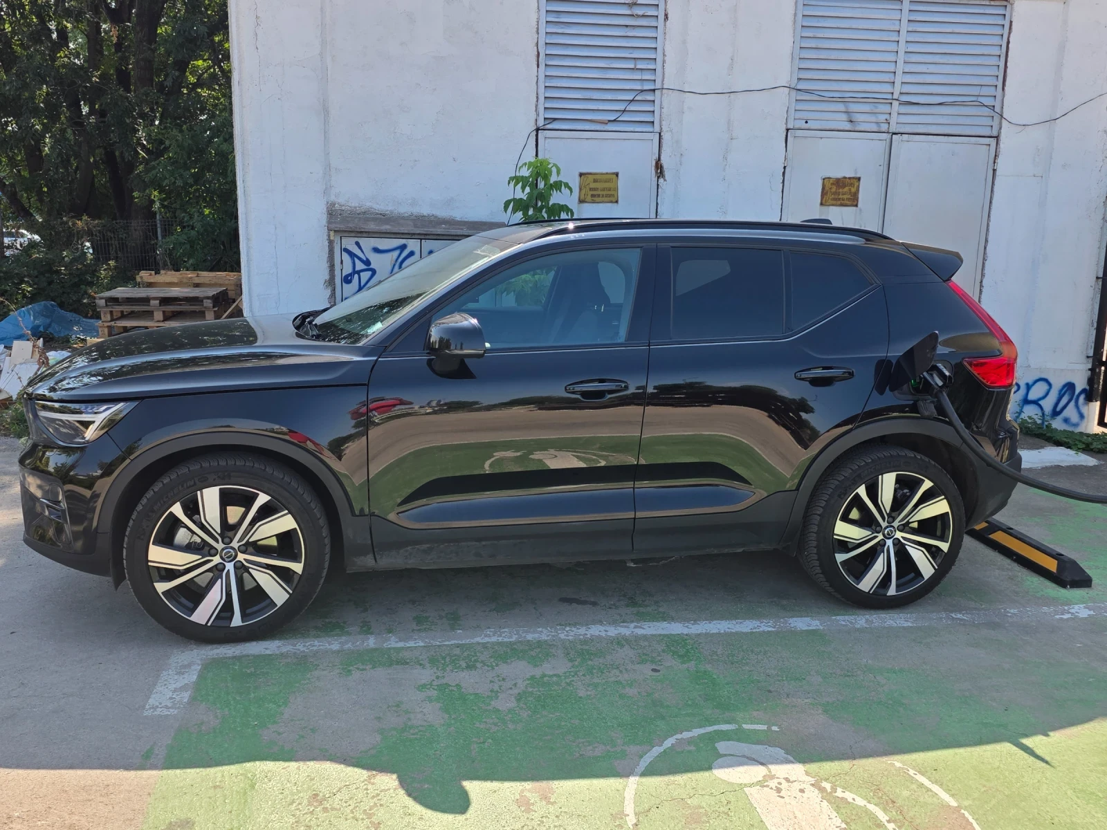 Volvo XC40 P8 ULTIMATE , снимка 3 - Автомобили и джипове - 55778076