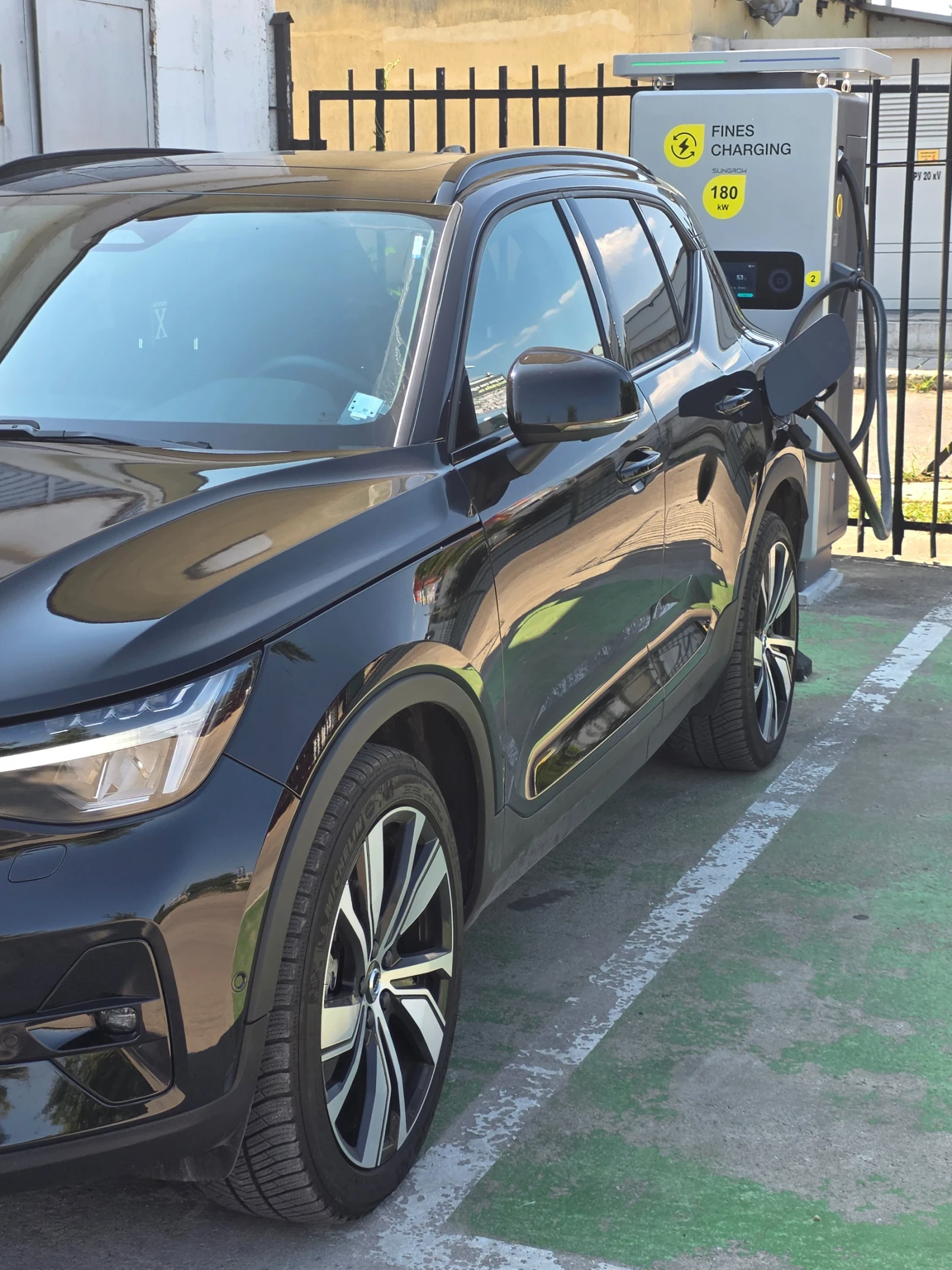 Volvo XC40 P8 ULTIMATE , снимка 2 - Автомобили и джипове - 55778076
