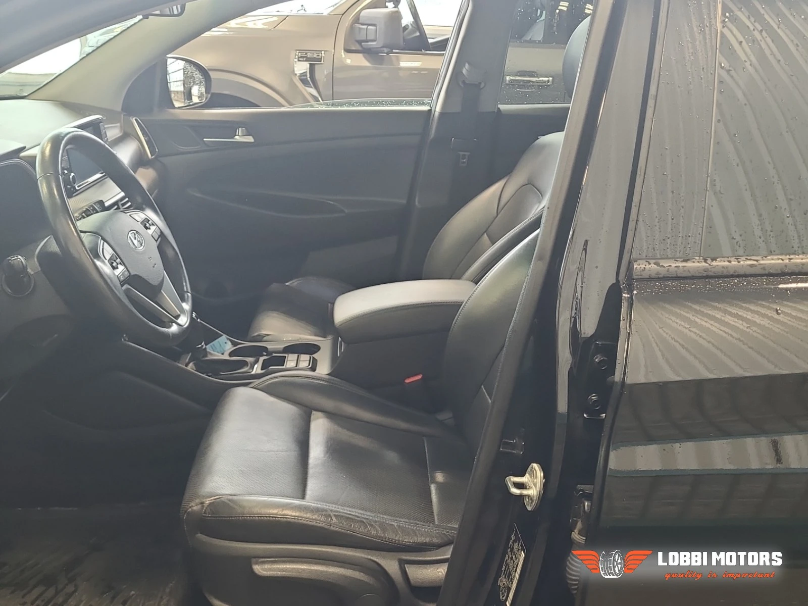Hyundai Tucson, снимка 5 - Автомобили и джипове - 56068259